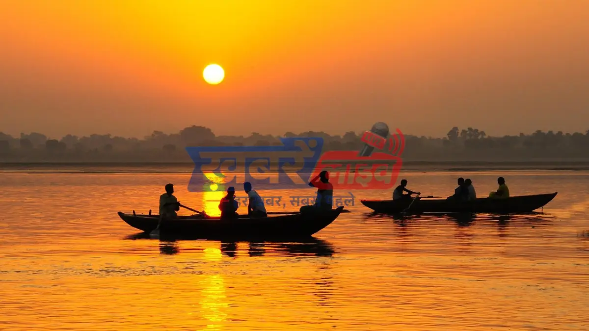 वाराणसी में एयर शो – वाराणसी के गंगा घाट और शहर का विहंगम दृश्य
